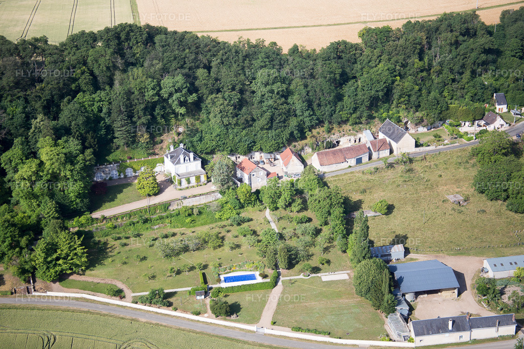 Luftbild: Ortsansicht in Saint-Rimay im Bundesland Loir-et-Cher in Frankreich. Foto: IMG_081118.jpg vom 19.06.2015 durch Werner Riehm/FLY-FOTO.de