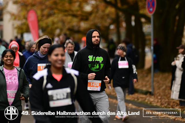 Süderelbe Halbmarathon 2025 I 09.11.2025 I Fotograf_DerSportfotograf.I 00505 | Der Sportfotograf. - Realisiert mit Pictrs.com