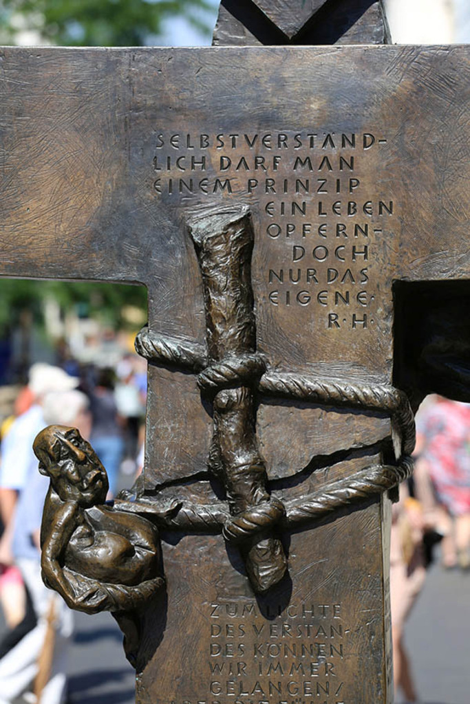 Foto: Leipzig - Unzeitgemäße Zeitgenossen | Das Team hinter BILDLEXIKON LEIPZIG bündelt historische wie aktuelle Informationen über die Stadt Leipzig in Text und Bild auf einer Plattform und stellt diese der interessierten Öffentlichkeit zur Verfügung.