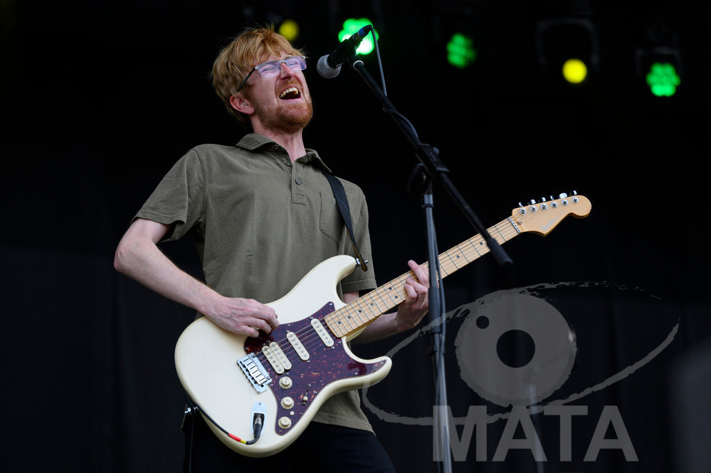 _DWA6738 | Schottisch Gitarrist Jamie Watson von der Band Big Country bei ihrem Auftritt im Rahmen des Festival Lieder am See 2024 in Franken Enderndorf Spalt, 27.07.2024 Bayern Deutschland - Realisiert mit Pictrs.com