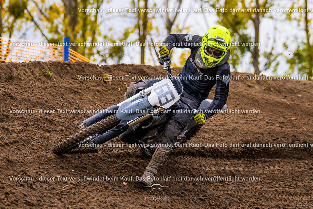 10_25_MCBernauerSchleife-6801 | Sportfotografin aus Berlin-Brandenburg mit Fokus auf Motocross. Ich halte deine sportliche Leistung und echte Emotionen auf und neben der Strecke professionell fest. Entdecke die Fotos von deinem Rennen und bestelle sie direkt hier im Shop.