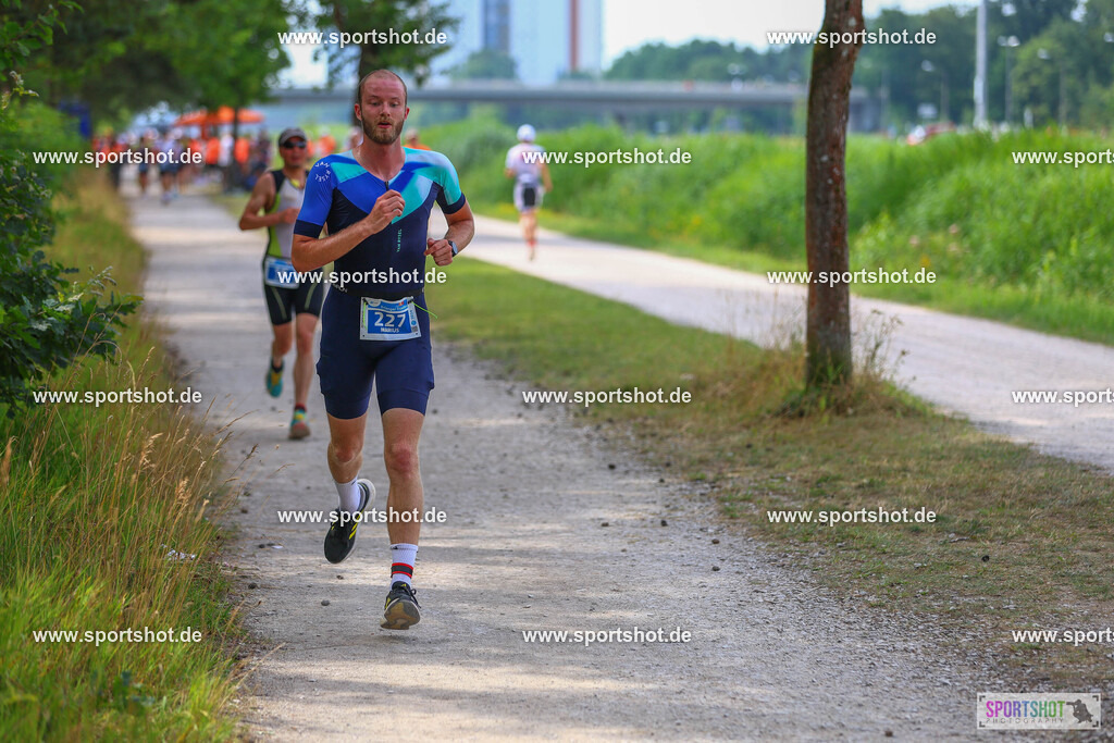 RZ__0855 | Erlangen Triathlon                                             #sportshot_your_pictrs                                      @Sportshotphotography                                    #yourpictrs                                                        Photo Credit: www.sportshot.de
