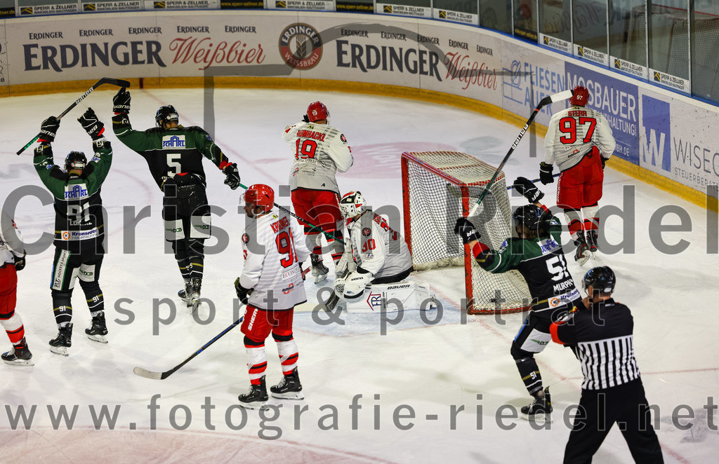 2022-09-25_099_TSV_Erding_gegen_EHC_Klostersee | Erding, Deutschland, 25.09.2022:
Eishockey, Bayernliga 2022 / 2023, Testspiel, TSV Erding gegen EHC Klostersee, Endergebnis: 8:2

Foto: Christian Riedel / fotografie-riedel.net