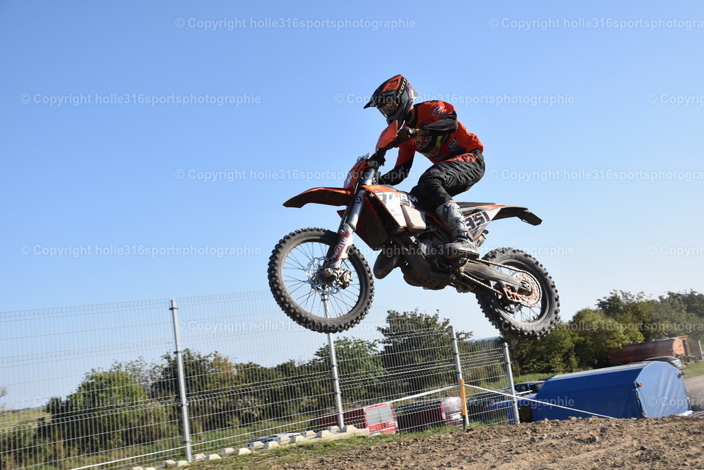 DSC_0582 | Sportfotografie , Motorsport, Motoross, Reitsport, Mointainbike, Enduro,
Landschaft , Outdoor, Eventfotografie, Landschaft, Bilder online bestellen - Realisiert mit Pictrs.com