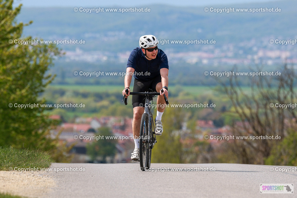440_AR6_2379 | Neusiedlersee Radmarathon 2026@sportshot_your_pictrs #yourpictures#roadtowm2029 #nrm #neusiedlerseeradmarathon #neusiedlersee #neusiedlerseetourismus #burgenland #mörbisch #nrm26 #burgenlandtourismus #voglundco #poweredbyburgenlandtourismus #radsport #rad #marathon #ucigranfondo #visitburgenland #ucigranfondoworldseries
