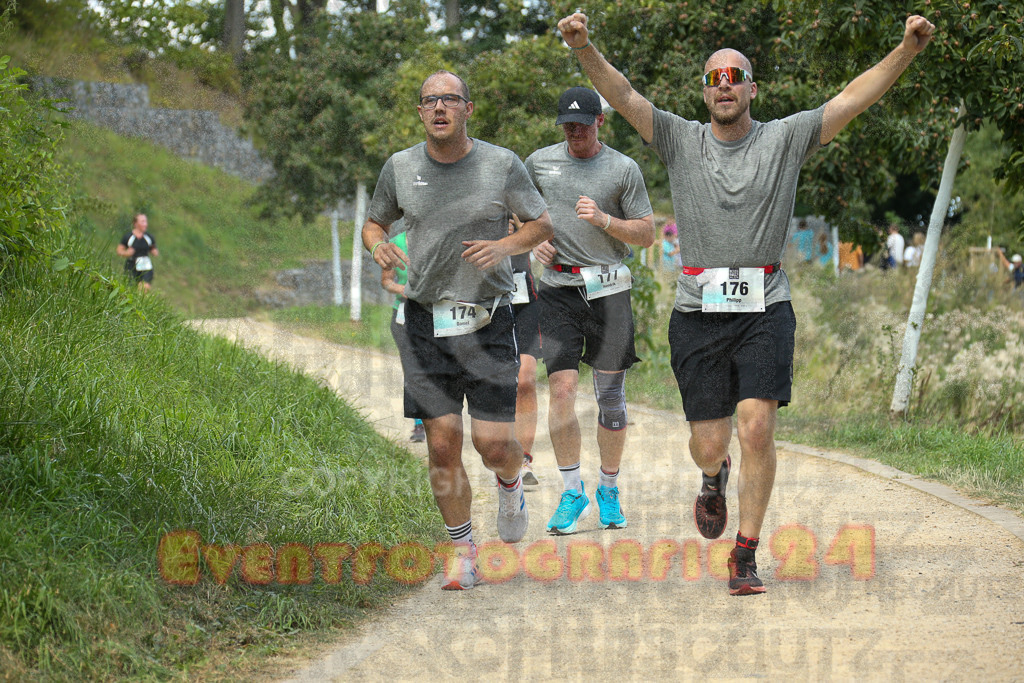 250824_1253_EX1_0830 | Sportfotografie im Rhein-Sieg Kreis, Köln, Bonn, NRW, Rheinland Pfalz, Hessen, etc. Unser Tätigkeitsfeld umfasst den Laufsport vom Volkslauf über den Marathon, Duathlon, Triathon bis zum Ultralauf wie Kölnpfad Ultra oder Schindertrail.