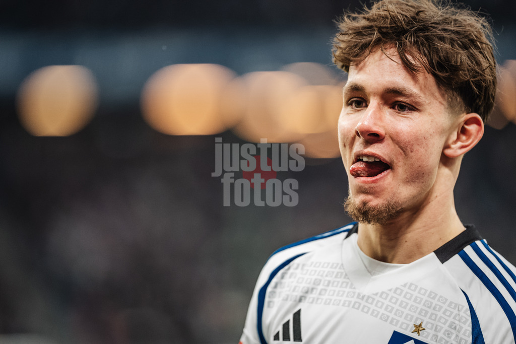 Fußball | Männer | Saison 2024/2025 | 2. Fußball-Bundesliga | 17. Spieltag | Hamburger SV vs. SpVgg Greuther Fürth | 21.12.2024 | Otto Emerson Stange (#49, HSV)