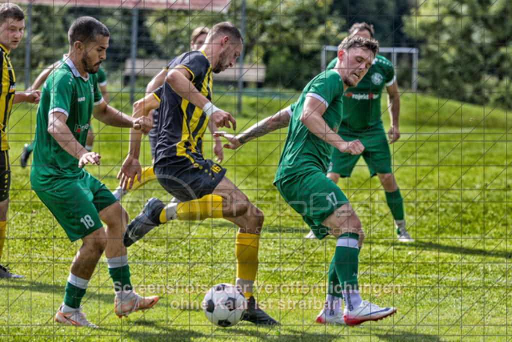 20250831_160652_0064-Bearbeitet | #,TSV Ottenbach (gelb) vs. KSG Eislingen (grün), Fussball, Kreisliga A3 - Bezirk Neckar/Fils, 02. Spieltag, Saison 2025/2026, Rasensportplatz Nebenplatz, Im Buchs, 73113 Ottenbach, 31.08.2025 - 15:00 Uhr,Foto: PhotoPeet-Sportfotografie/Peter Harich