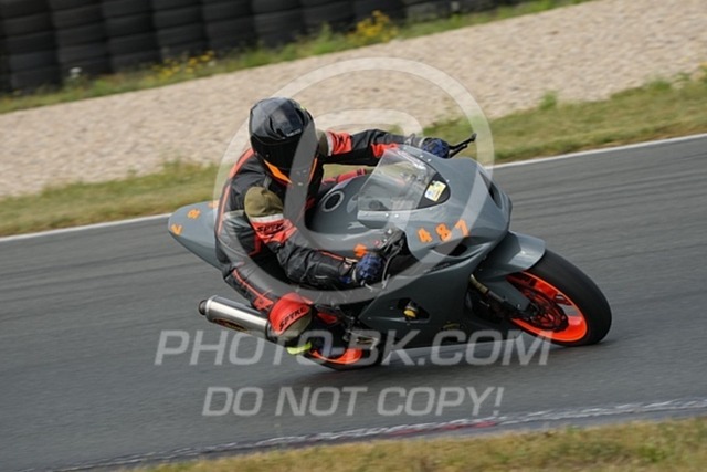 2024_08_17_PBK_33253 | Sportfotografie; SlowMotion; Video; Rennstrecke; Hafeneger; Speer; Racing; RSE; BMW; CBO; Trackday; Motorsportarena; Hockenheimring; Brno; Most; Barcelona; Valencia