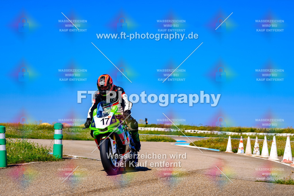 017-2808 | Hier findet Ihr Bilder von Touristenfahrten auf der Nürburgring Nordschleife oder von anderen Veranstaltungen die ich besucht habe. Viel Spass beim Durch Schauen 