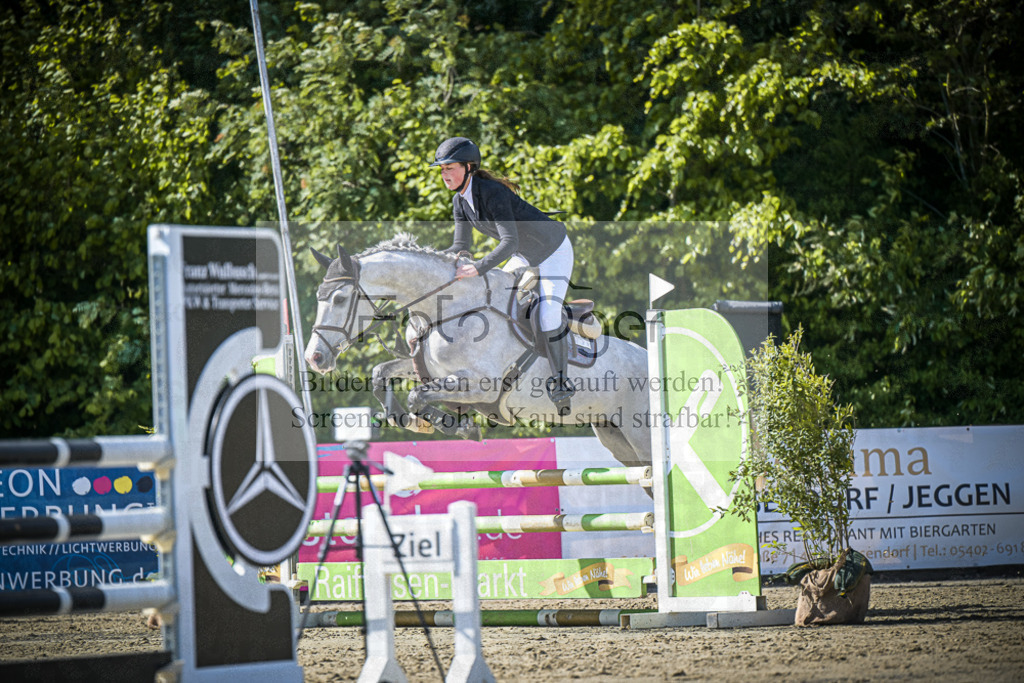 DOS_9119 | Entdecke hochwertige Reitturnierfotos von Foto Oger. Professionell, emotional und authentisch – jetzt Lieblingsmomente im Shop bestellen.Deutschlandweite Turnierfotografie. - Realisiert mit Pictrs.com