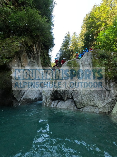 GOPR5346 | Bestelle die Bilder deines Berg- oder Wasser-Abenteuers mit Mountain Sports bequem von zu Hause aus direkt über unseren Online Fotoshop von pictrs.com. - Realisiert mit Pictrs.com
