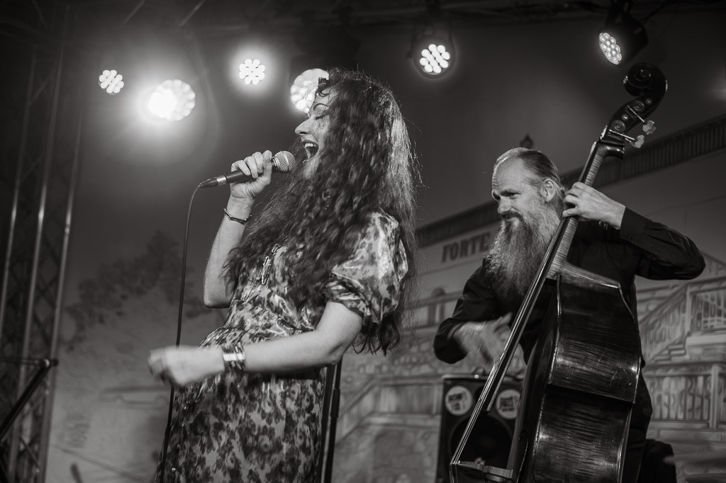 Maria Markesini Konzert | Maria Markesini meets Klazz Brothers im Forte Belvedere Leisnig zum Festival Hallo Leisnig 2022. - Realisiert mit Pictrs.com