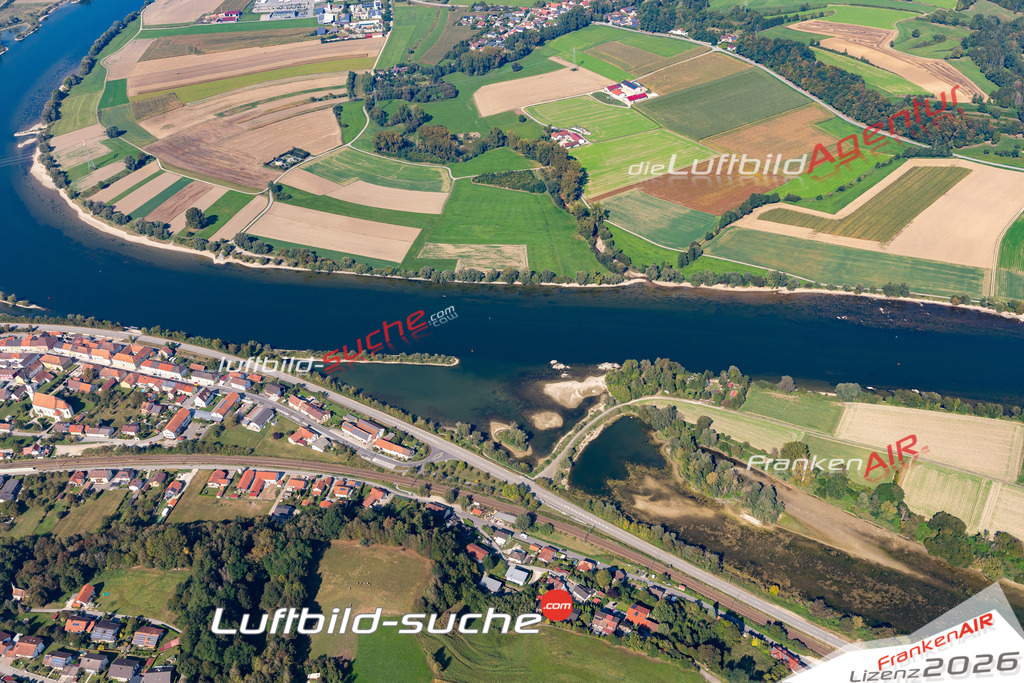 Die Luftbildaufnahme Pleinting -  wurde 2020 mittels Flugzeug (keine Drohne) erstellt. Perfekte Schärfe und Druck- Ergebnisse- Garantiert!
