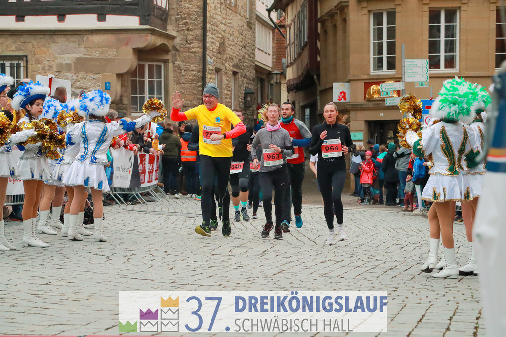 VR Bank Hauptlauf 10000m | 3 Koenigslauf 2023 - Realisiert mit Pictrs.com