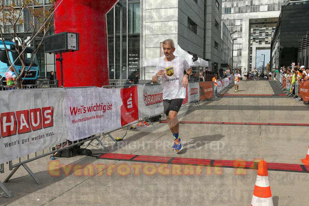 250920_1327_EX1_4660 | Sportfotografie im Rhein-Sieg Kreis, Köln, Bonn, NRW, Rheinland Pfalz, Hessen, etc. Unser Tätigkeitsfeld umfasst den Laufsport vom Volkslauf über den Marathon, Duathlon, Triathon bis zum Ultralauf wie Kölnpfad Ultra oder Schindertrail.
