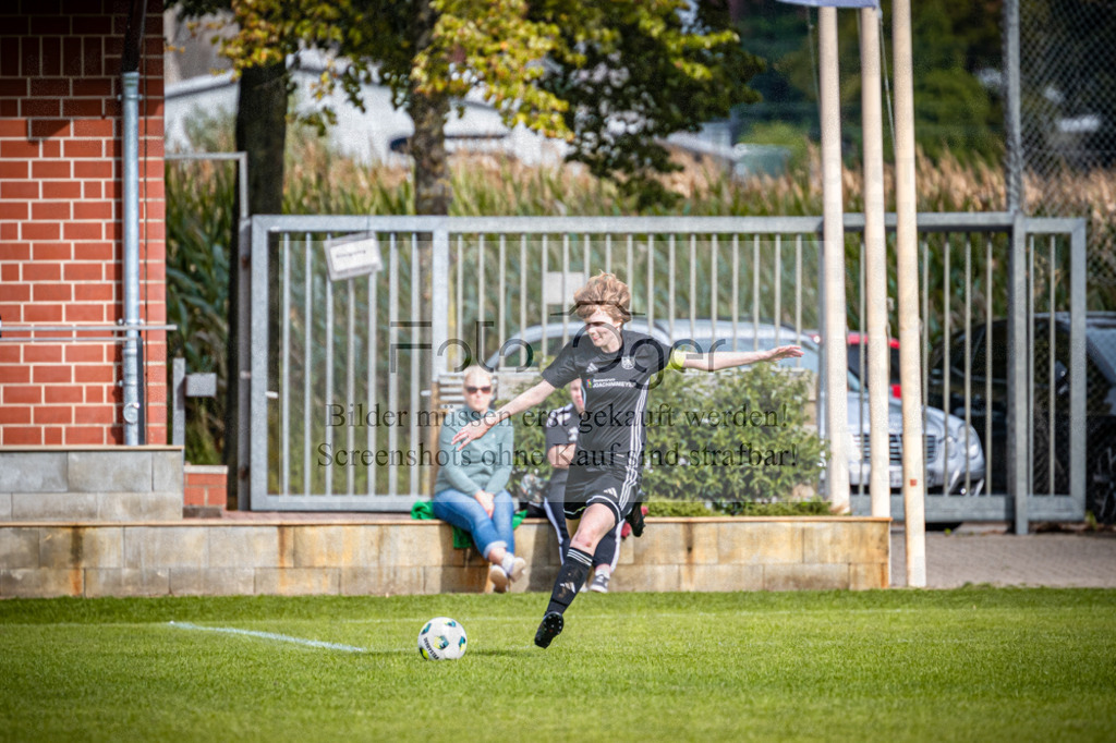 SG Bohmte/Ostercappeln/Schwagstorf - SG Hollenstede / Schwagstorf | Fr.-BZL Weser-Ems Süd · 1. Damen - SG Hollenstede / Schwagstorf · Sportplatz - Realisiert mit Pictrs.com