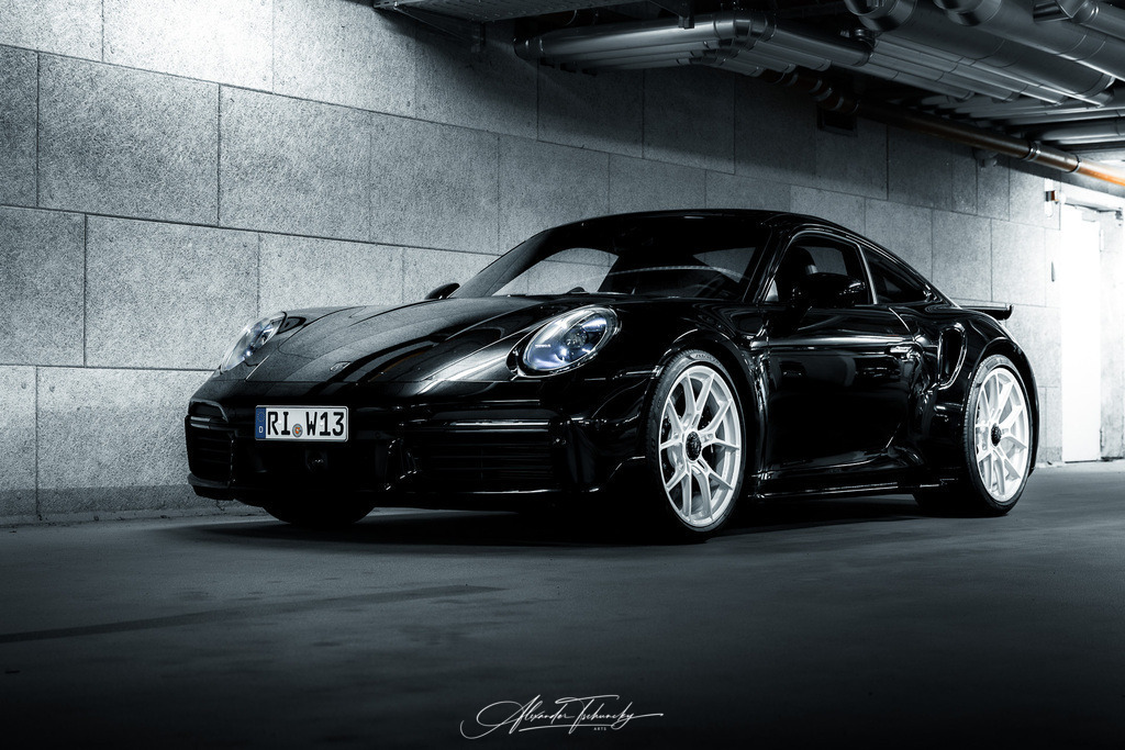 911 Turbo 992 | Entdecken Sie die faszinierende Welt von Alexander Tschuncky Arts: Kreative Fotografie, atemberaubende Automobilkunst und hochwertiger Bilderdruck. Lassen Sie sich inspirieren! - Realisiert mit Pictrs.com