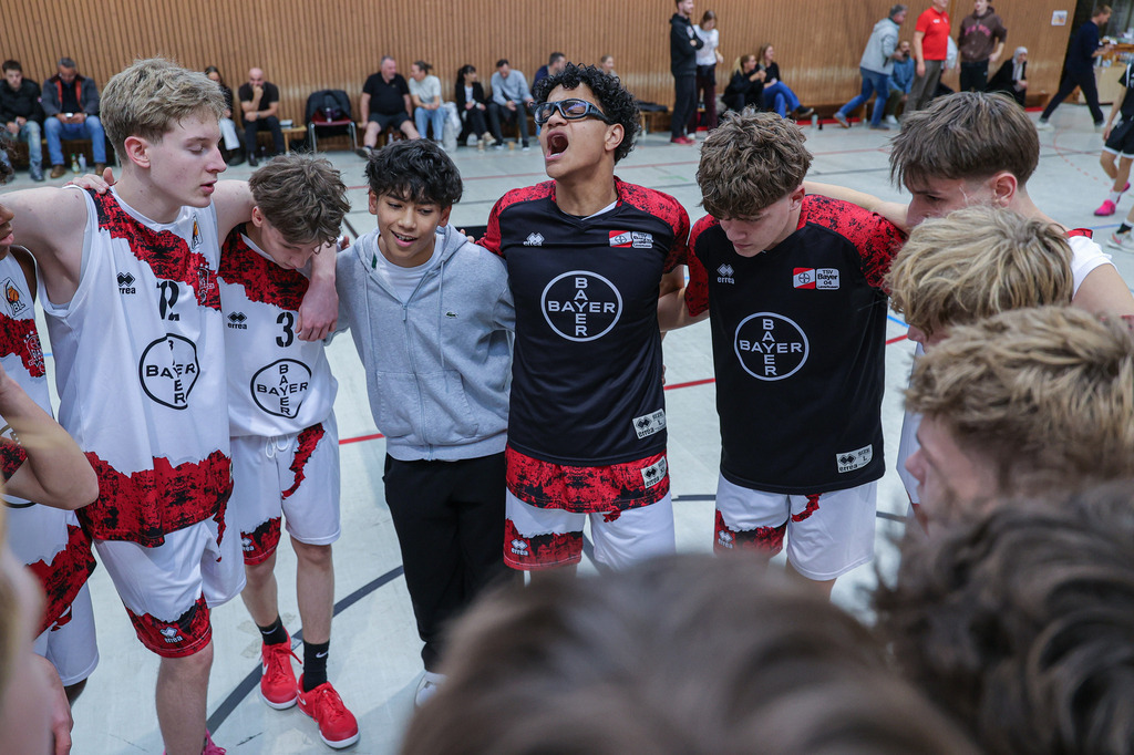 JBBL BAYER GIANTS vs Team BonnKöln RAG-1 | Fotos von Basketballspielen aus dem Raum NRW fotografiert von Gero Mueller-Laschet und Daniel Schaefer - Realisiert mit Pictrs.com