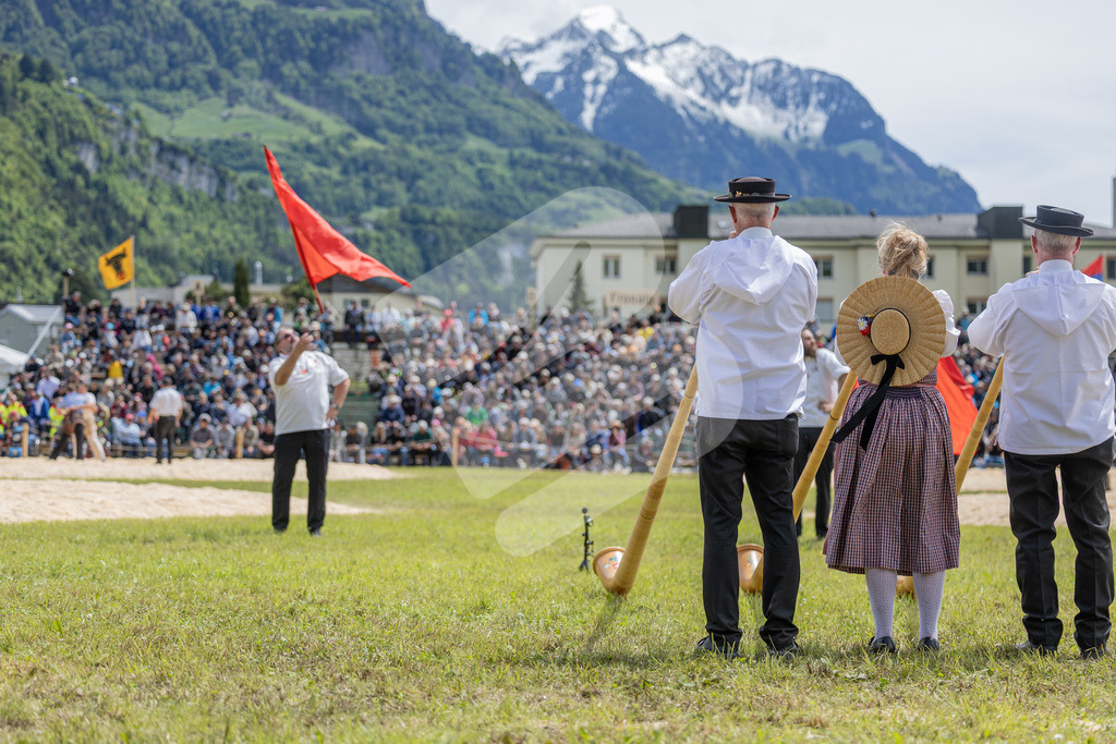 Schwyzer2026_4G_00473 | Die Schwinger des Schwyzer Kantonalen Schwingerverbandes: Fotos, die Dynamik und Leidenschaft festhalten, sowie emotionale Momente aus dem traditionellen Schwingsport zeigen. - Realisiert mit Pictrs.com