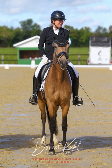 DKP43944 | Turniersportfotografie; Pferdefotografie; Dressurfotografie