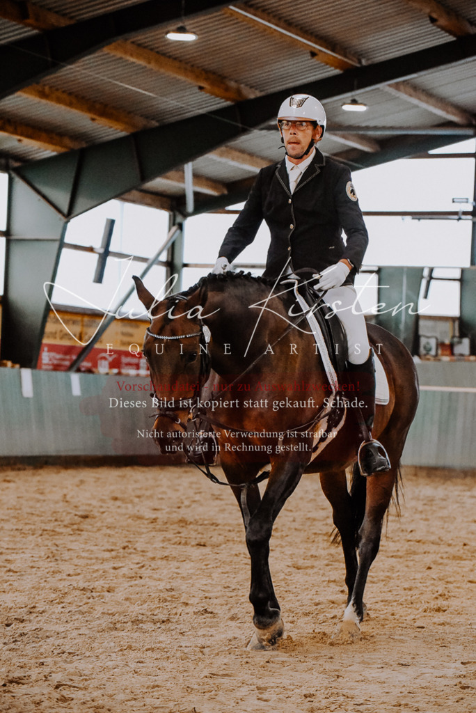 DSC_7717 | Pferde- und Turnierfotografie in Westsachsen. Pferdeportraits, Auftragszeichnungen und intuitive Kunst.