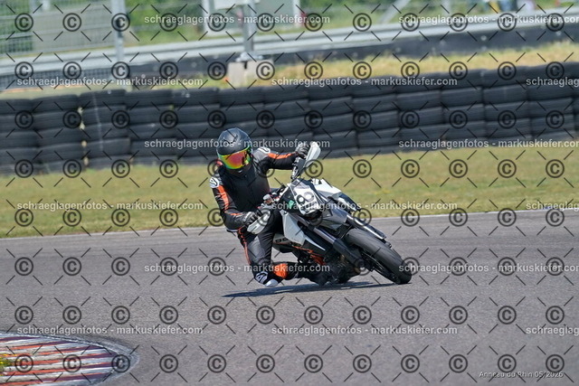 26BT02-2095 | markuskiefer.com - Realisiert mit Pictrs.com