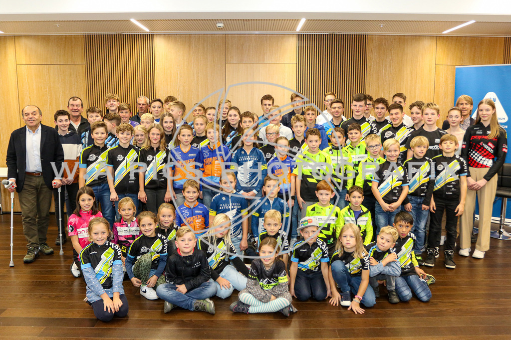 AW_20221110awmac0966 | Sport-,  Presse- und Eventbegleitung!
Contact me !
