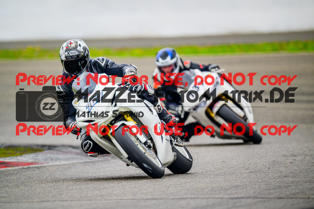 MaZZes_FotoMatrix_240717_6007705_3809 | GELB