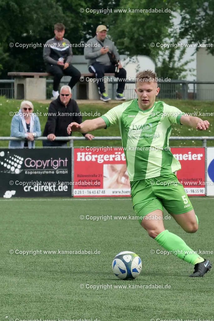 Fußball : Bezirksliga : SV 08/29 Friedrichsfeld - Borusia Veen am 10.05.2026 in Voerde Friedrichsfeld | Fußball : Bezirksliga : SV 08/29 Friedrichsfeld - Borusia Veen am 10.05.2026 in Voerde Friedrichsfeld - Realisiert mit Pictrs.com