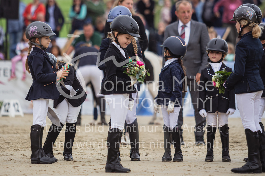 230730_BHO_Fuehrzuegel-WB-145 | Deine schönsten Turniermomente als professionelle Fotos! Entdecke hochwertige Pferdesport-Fotografie im Online-Shop. Jetzt Fotos finden & bestellen!