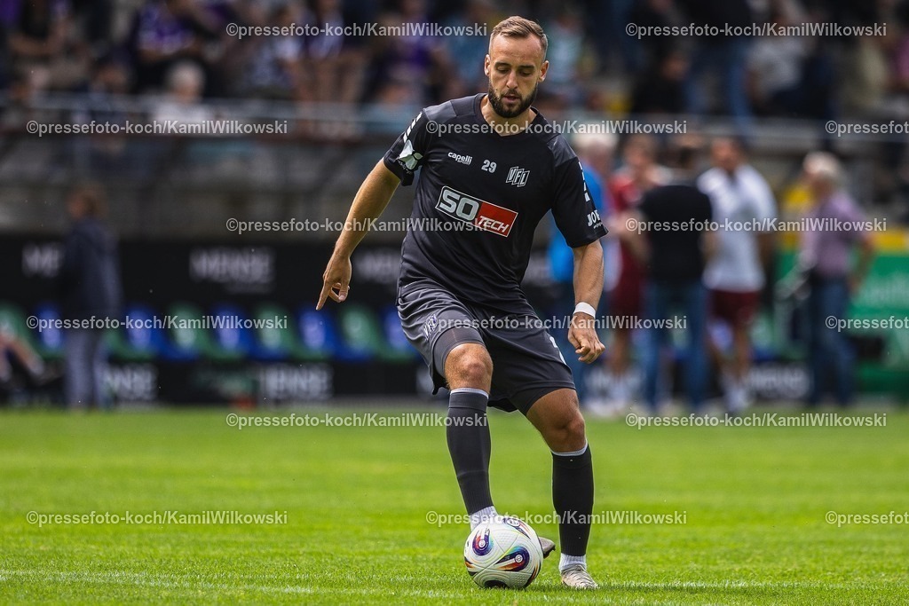 xkwi12072501027 | 12.07.2025, xkwix, Fußball, Testspiel, FC Gütersloh - VfL Osnabrück, Ohlendorf Stadion im Heidewald: David Kopacz ( VfL Osnbrück #29 ) 