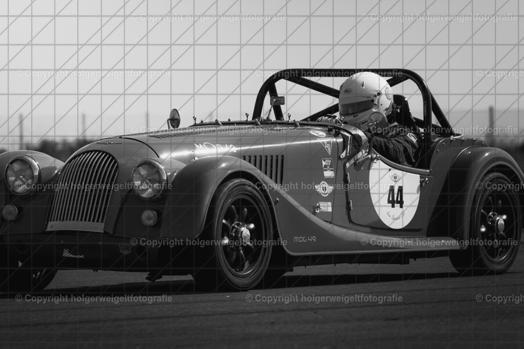 Morgan +4CS | Foto vom 3. Classic Motor Weekend 18. - 20. August 2023 auf dem Flugplatz in Obermehler - Realisiert mit Pictrs.com
