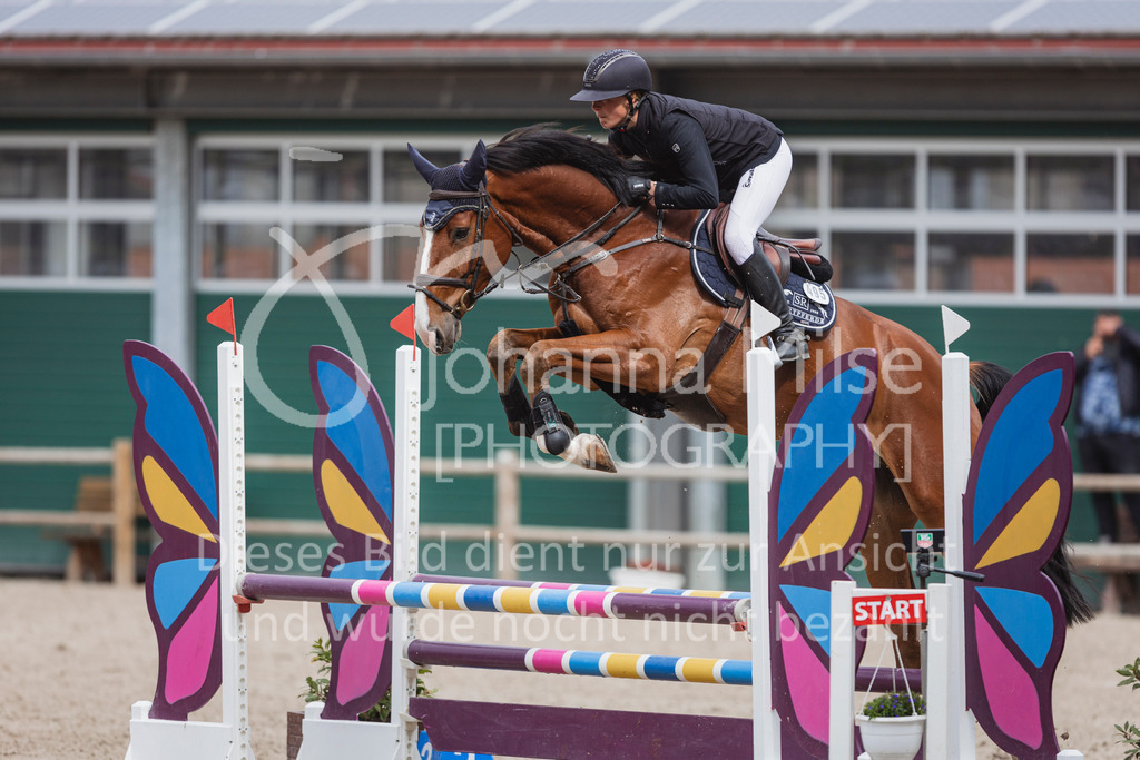 250506_Mühlen_SprPf-A2-269 | Deine schönsten Turniermomente als professionelle Fotos! Entdecke hochwertige Pferdesport-Fotografie im Online-Shop. Jetzt Fotos finden & bestellen!