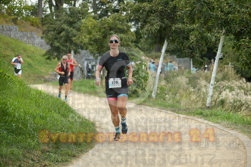 250824_1350_EX1_3894 | Sportfotografie im Rhein-Sieg Kreis, Köln, Bonn, NRW, Rheinland Pfalz, Hessen, etc. Unser Tätigkeitsfeld umfasst den Laufsport vom Volkslauf über den Marathon, Duathlon, Triathon bis zum Ultralauf wie Kölnpfad Ultra oder Schindertrail.