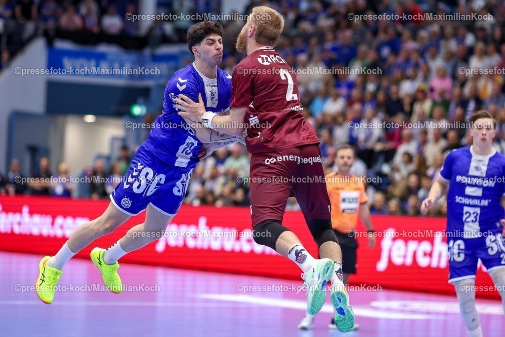 Gum25042501044 | 25.04.2025, Handball, HBL, VfL Gummersbach - 1. VfL Potsdam, Schwalbe-Arena: Giorgi Tskhovrebadze (GUM #19) gegen Emil Hansson (VfL Potsdam #02) 