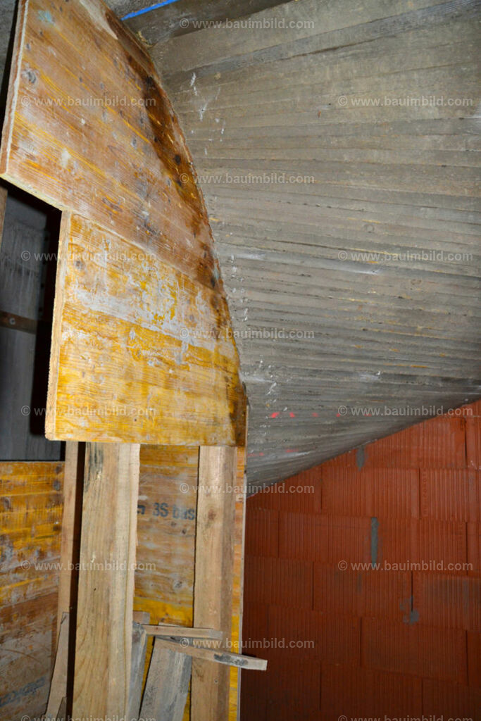 bib-lg04-betonarbeiten-treppen-0739 | Nach LV-Leistungsgruppen sortierte Detailfotos über den Bau eines Hauses. Alle Hausbau-Bilder direkt vom Urheber und Autor der Website Haus-Selber-Bauen.com