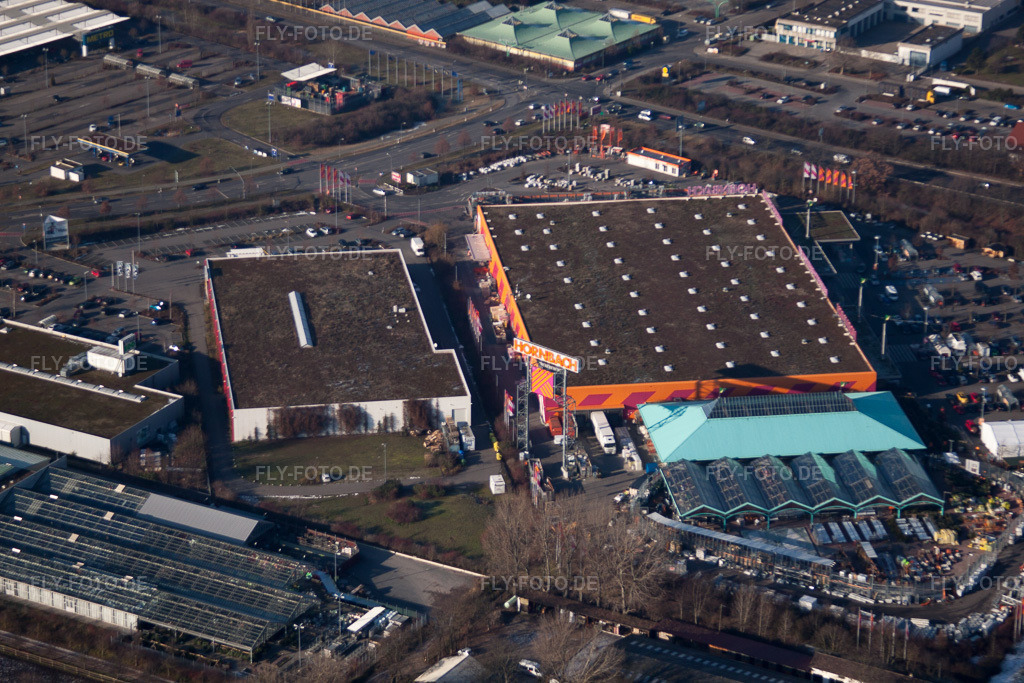 Luftbild: Hornbach im Ortsteil Oggersheim in Ludwigshafen im Bundesland Rheinland-Pfalz in Deutschland.Foto: IMG_54961.jpg vom 12.12.2012 durch Werner Riehm/FLY-FOTO.deAuflösung des Originals: 4752 x 3168 px