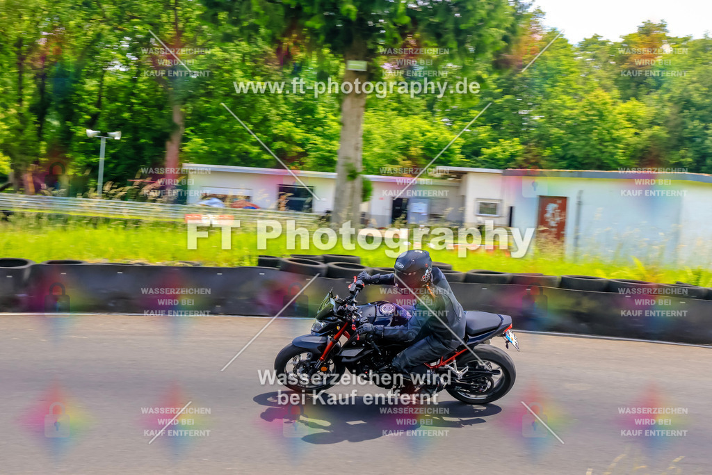VBK-8168 | Hier findet Ihr Bilder von Touristenfahrten auf der Nürburgring Nordschleife oder von anderen Veranstaltungen die ich besucht habe. Viel Spass beim Durch Schauen 
