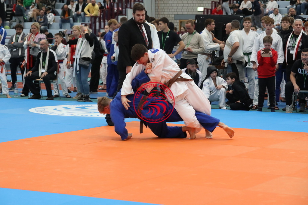 1J7A3058 | Fotos vom Adler Cup - Pictures from Adler Cup

Hier findet Ihr alle Eindrücke und großen Momente der Adler Cup Wochenenden. Here you will find all impressions and great moments of the Adler Cup weekends. - Realisiert mit Pictrs.com