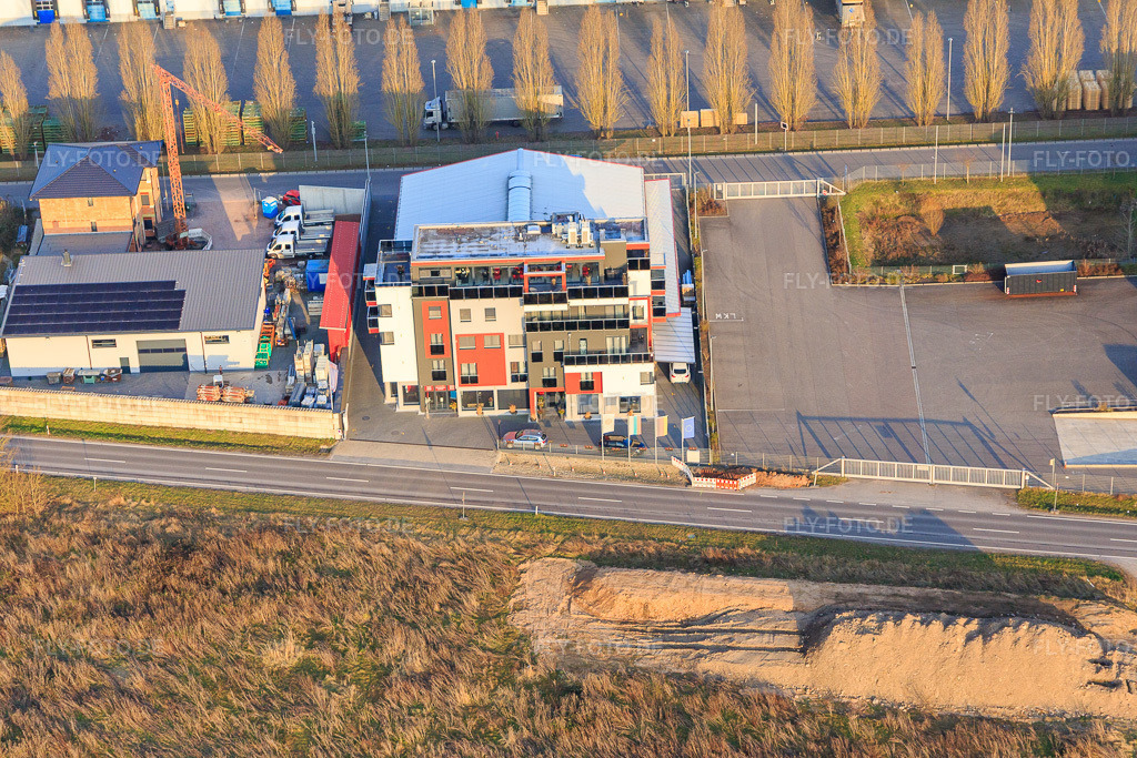 Luftbild: Victoria Interpark Hotel in Offenbach an der Queich im Bundesland Rheinland-Pfalz in Deutschland. Foto: IMG_145562.jpg vom 08.03.2025 durch Werner Riehm/FLY-FOTO.deHotel Victoria Interpark in Offenbach an der Queich