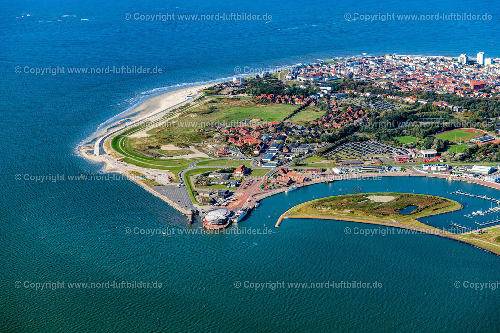 Norderney_Hafen_ELS_6413091022 | NORDERNEY 09.10.2022 Hafenanlagen der ostfiesischen Insel  Norderney im Bundesland Niedersachsen. Weiterführende Informationen bei: Staatsbad Norderney GmbH. // Port facilities of the East Frisian island of Norderney in Lower Saxony island Norderney in the state Lower Saxony. Further information at: Staatsbad Norderney GmbH. Foto: Martin Elsen