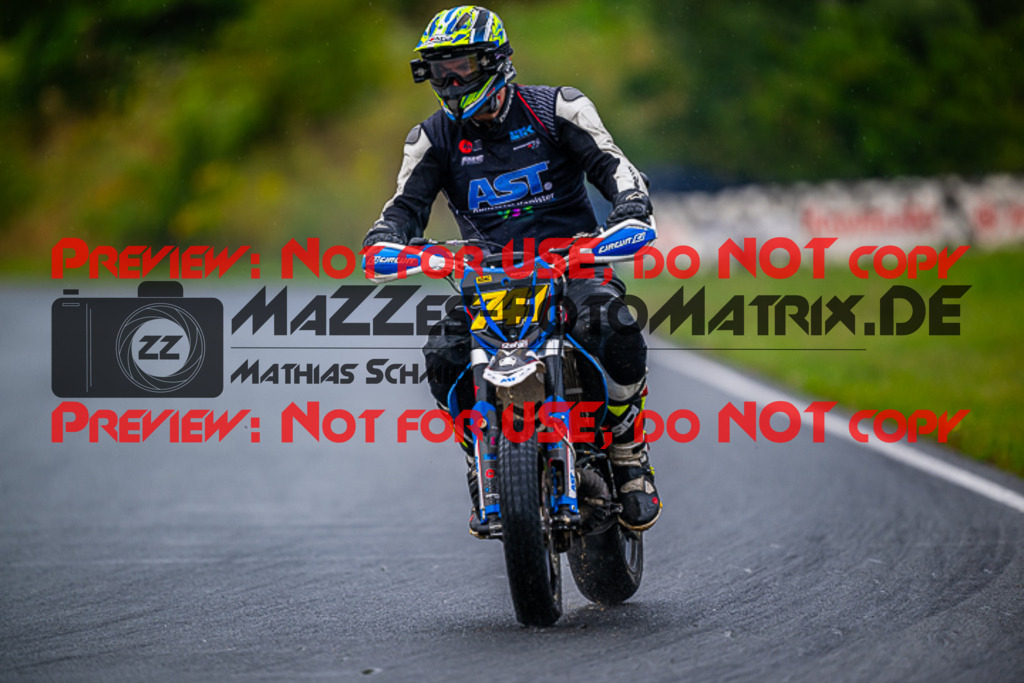 MaZZes_FotoMatrix_230812_6457 | UE40