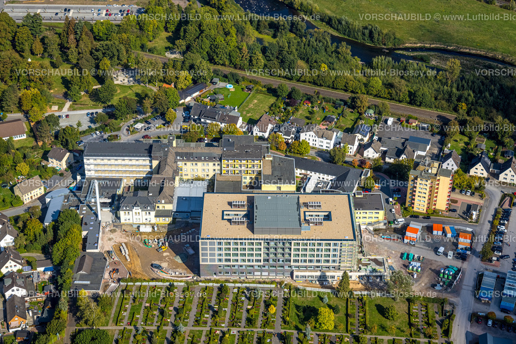 Arnsberg220903349 | Luftbild, Klinikum Hochsauerland - Karolinen-Hospital Hüsten, Baustelle, Hüsten, Arnsberg, Sauerland, Nordrhein-Westfalen, Deutschland