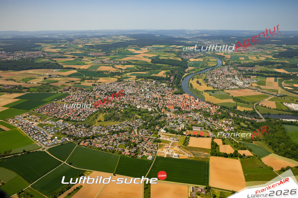 Das Luftbild zeigt  Bad Wimpfen - Die Luftaufnahme wurde 2023 vom UL-Flugzeug aus erstellt ( keine Drohne ) - Hochauflösende Luftaufnahme - Für grossformatige Ausdrucke geeignet. Die Geschenkidee !Mit Lizenz und Bildrechte bestellbar