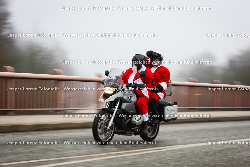 X-Mas Ride I Kiel I 2025 | Jasper Lorenz Fotografie - Realisiert mit Pictrs.com