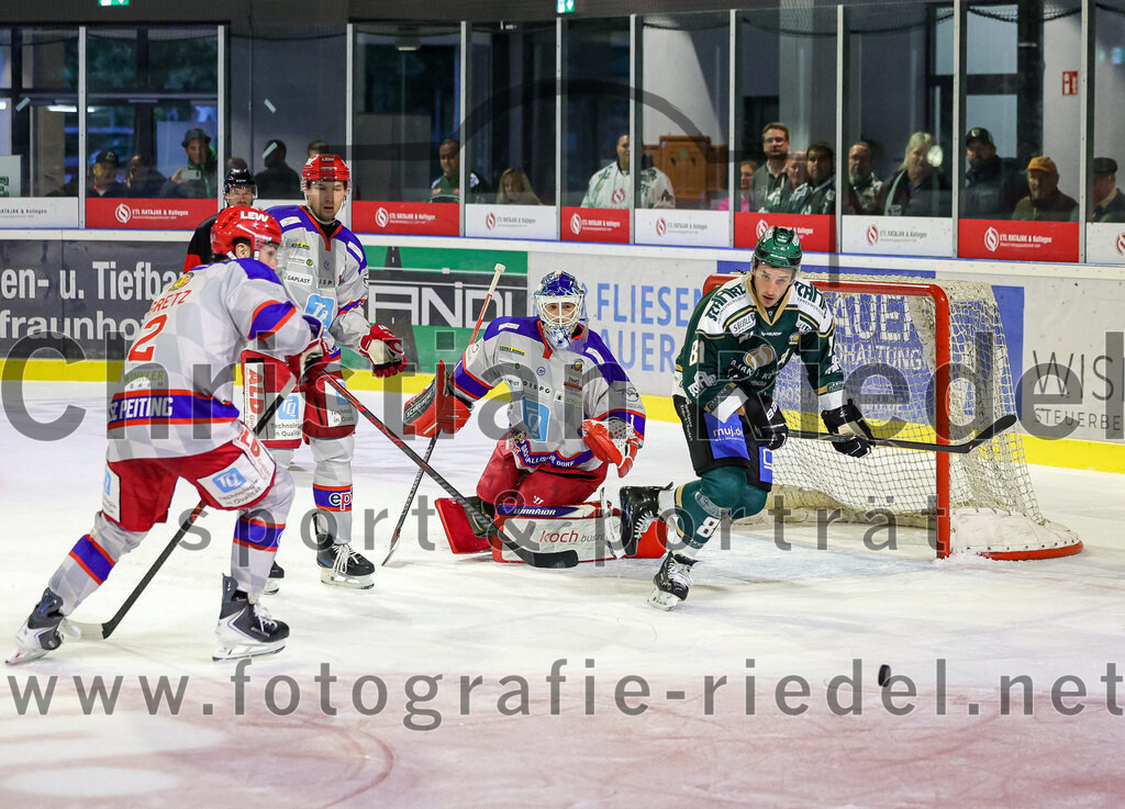 2025-09-14_130_TSV_Erding_gegen_EC_Peiting | Erding, Deutschland, 14.09.2025:Eishockey, Oberliga Süd 2025 / 2026, Testspiel, TSV Erding gegen EC Peiting, Endergebnis: 2:3Foto: Christian Riedel / fotografie-riedel.net