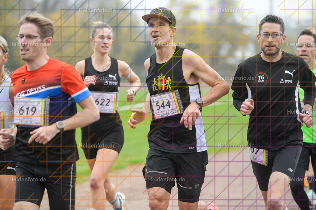 Neusser Erftlauf 2025  | 15km Neusser Erftlauf 2025 Foto: Heldenfoto.de