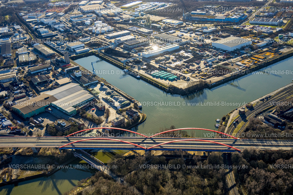 Essen240107064 | Luftbild, gesperrte Rhein-Herne-Kanalbrücke mit rotem Geländer, rote Doppelbogenbrücke, Autobahn A42 Emscherschnellweg, Ebel, Essen, Ruhrgebiet, Nordrhein-Westfalen, Deutschland