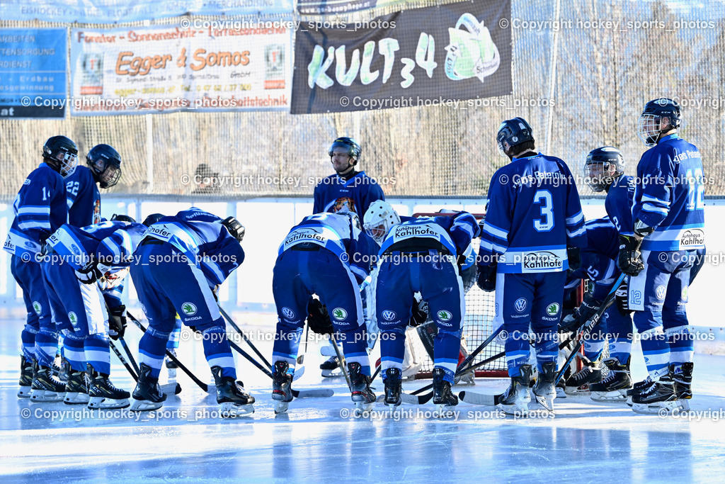 EC Tigers Paternion vs. EC FELD AM SEE/DSG LEDENITZEN | EC Paternion Mannschaft, EC Tigers Paternion vs. EC FELD AM SEE/DSG LEDENITZEN, EC Tigers Paternion vs. EC FELD AM SEE/DSG LEDENITZEN am 04.01.2026 in Paternion (Eislaufplatz Paternion), Austria, (Photo by Bernd Stefan)